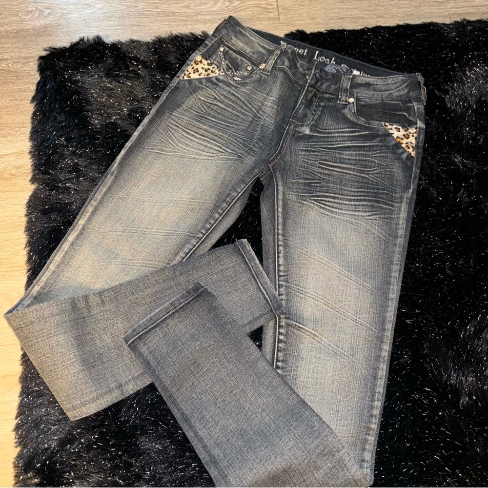 Sweet Look Premium Y2K Stylish Gray Jeans with Leopard Accents